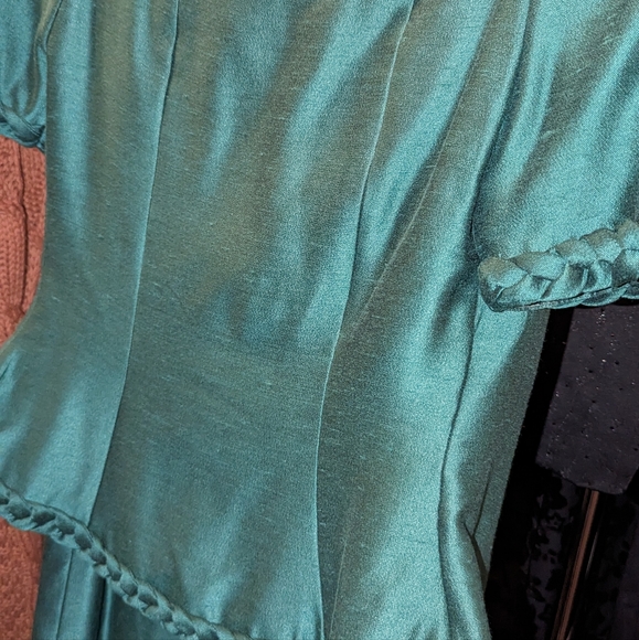 Vintage Green "Marilyn Monroe" Inspired Satin Evening Suit - Picture 6 of 12